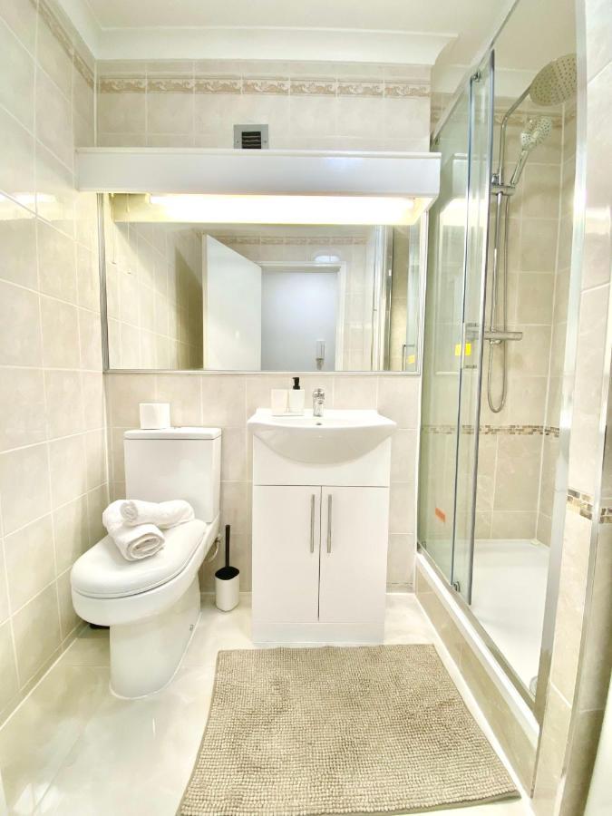 Apt - Balcony- Kensington-24 7 Security London Exterior photo